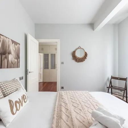 Apartment Tranvia 51 *