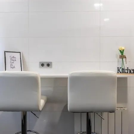 Tranvia 51 דירה *