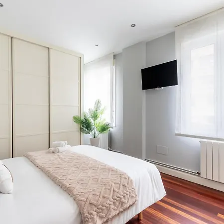 Tranvia 51 アパート *