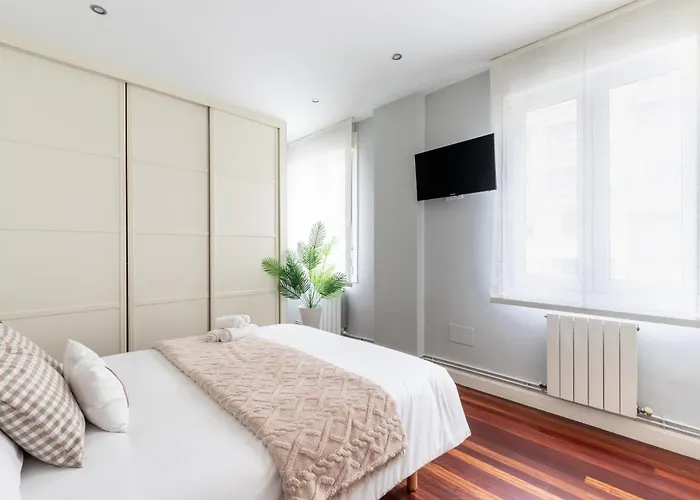 Tranvia 51 Apartment *